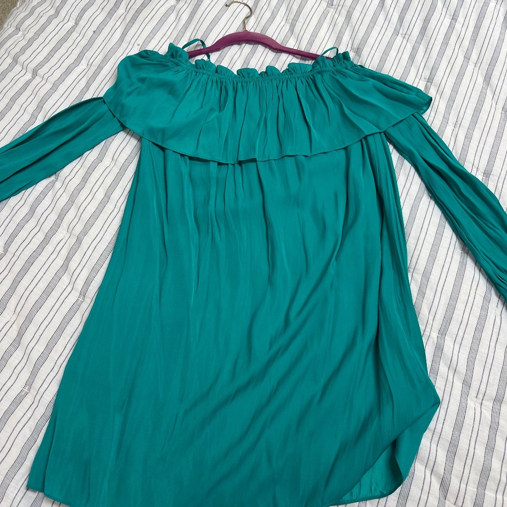 Off the shoulder Lilly dress